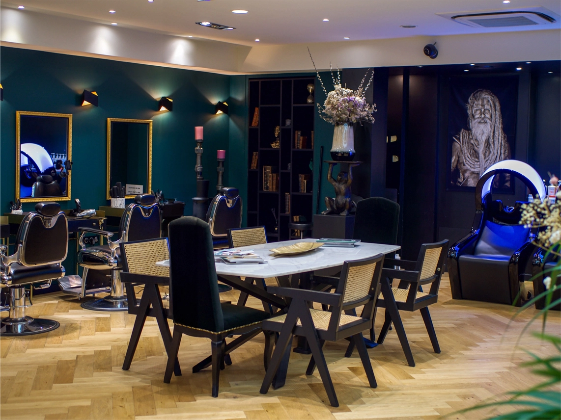 Photo de l'intérieur du salon Chez l'Père Masson